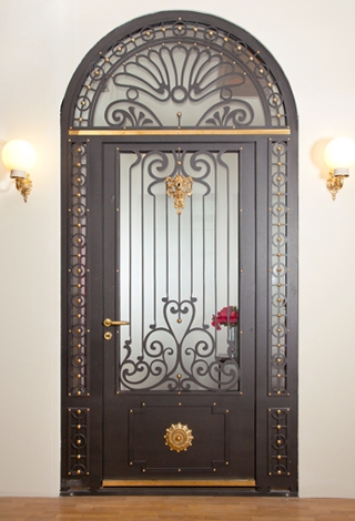 Ușă metalică de exterior Art Nouveau - uși frumoase din metal cu garanție 25 de ani